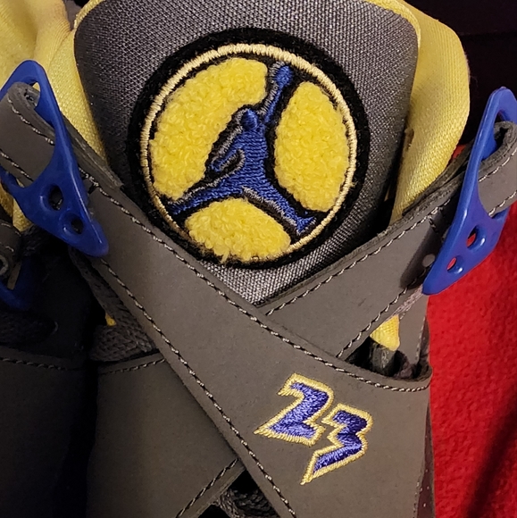 Girls Air Jordan Retro 8 Laney (GS) - Picture 8 of 11